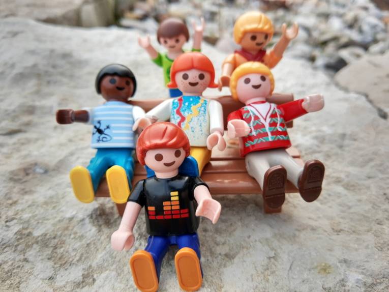 Eine Gruppe von Legofiguren